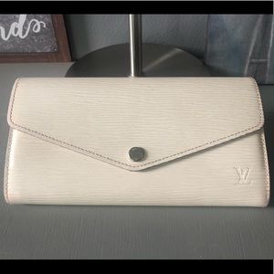 Louis Vuitton Epi Leather Monogram Sarah Wallet